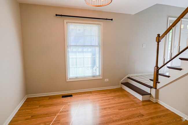 Photo - 1417 Queensgreen Cir