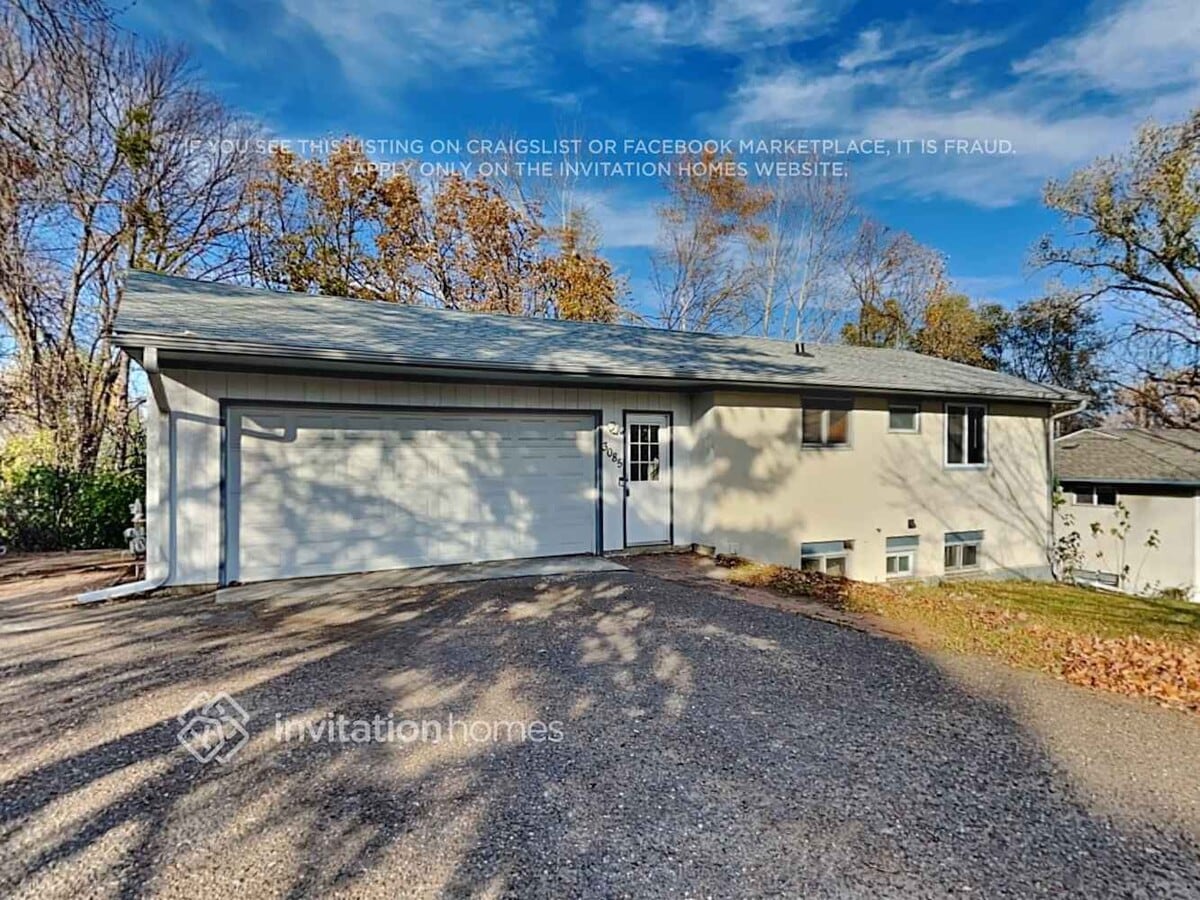Photo - 3085 Upper 76th St E