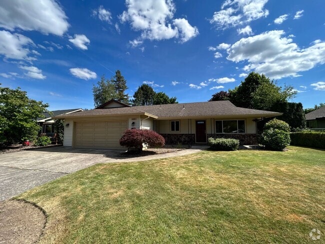 Building Photo - Beautifully Renovated Mid-Century Home in ...