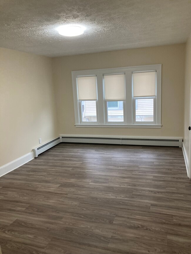 Building Photo - 83 Connecticut Blvd Unit 83 3rd floor