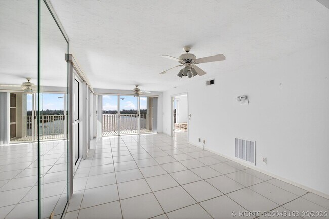 Photo - 3901 S Flagler Dr Unit 901