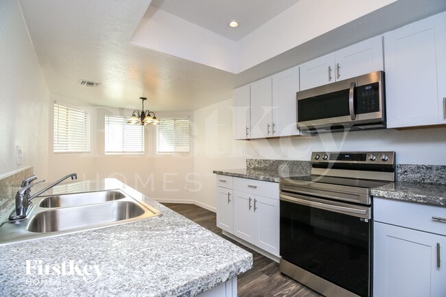 Photo - 9991 E Victoria Ln