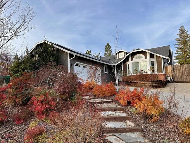 Photo - 148 Castlemont Dr