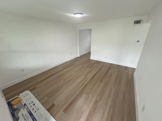 Photo - 1457 W 31st St Unit 1