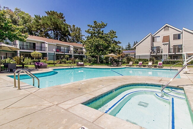 Building Photo - Brookside Oaks Rental