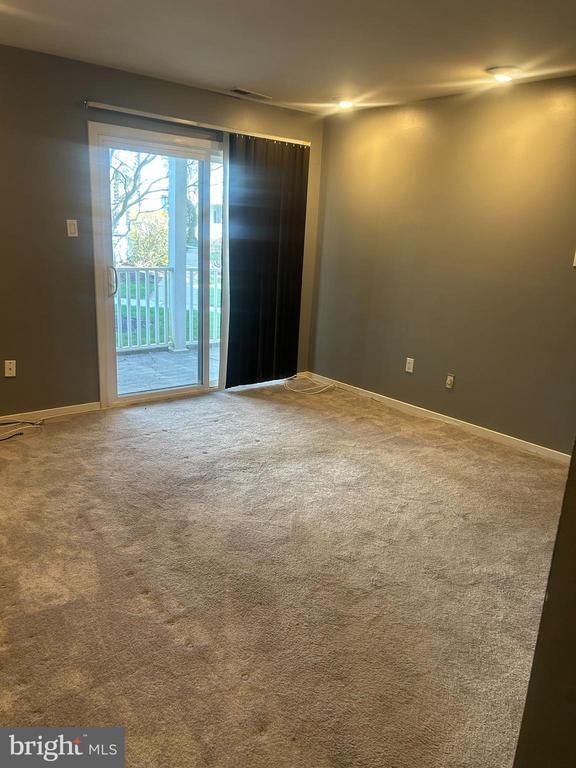 Photo - 413 Gregorys Way