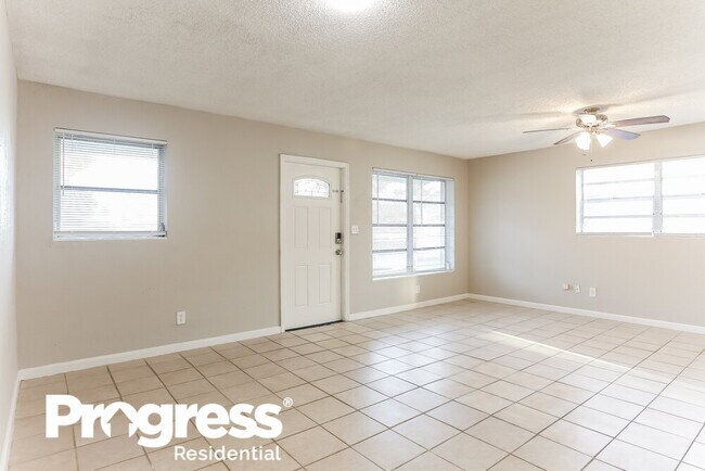 Photo - 610 NW 2nd Ave