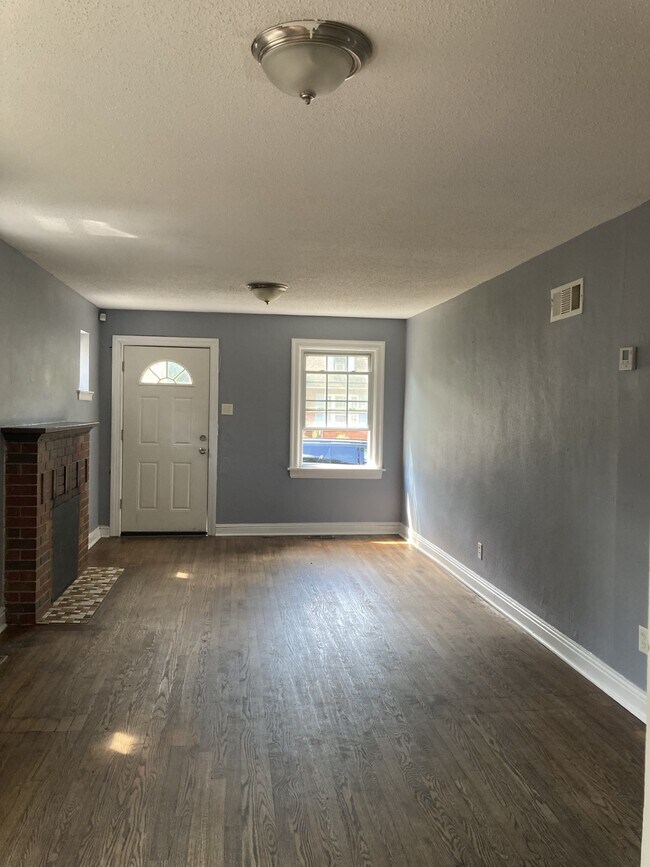 Photo - 324 Newell Dr