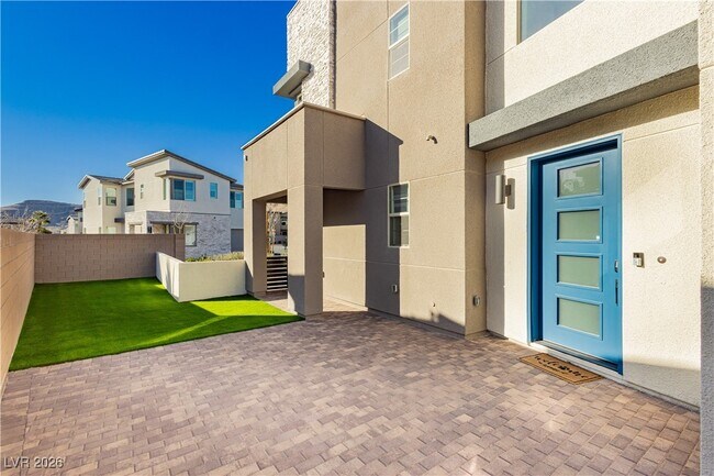 Photo - 6124 Redstone Hls Dr