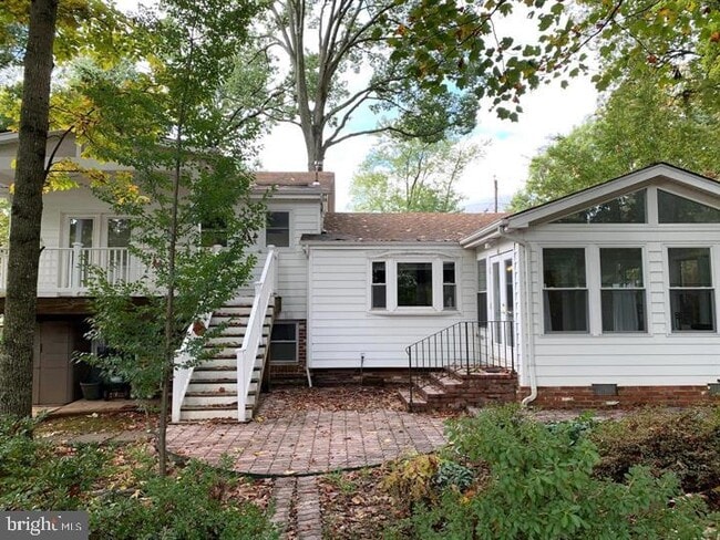 Photo - 3532 Queen Anne Dr