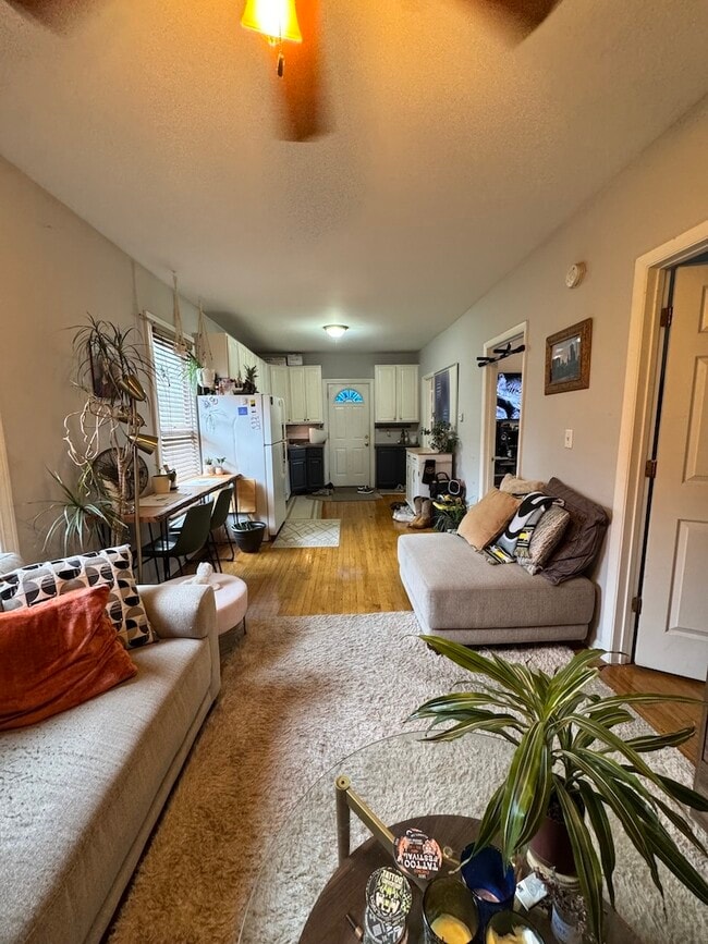 Photo - 2315 N Greenview Ave Unit CH