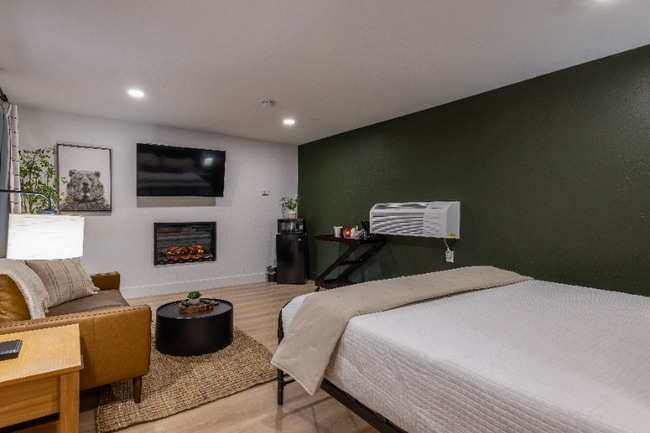 Photo - 1078 E White Mountain Blvd Unit 12