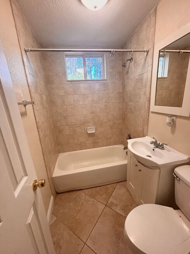 Photo - 3233-3235 Post St