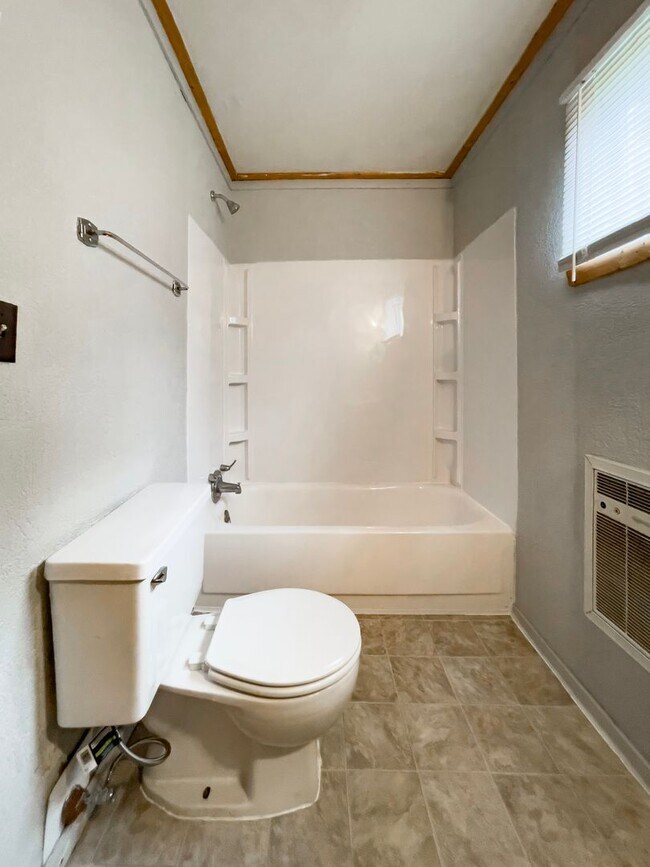 Photo - 1607 W Jackson St Unit #1