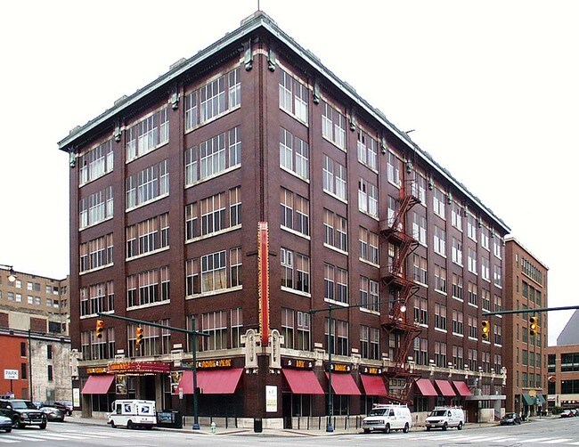 Photo - Six Over Merdian Retail