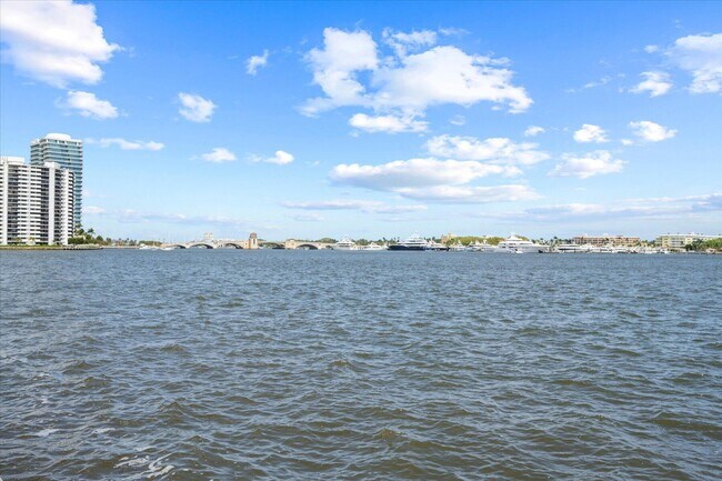 Photo - 1701 S Flagler Dr Unidad 904