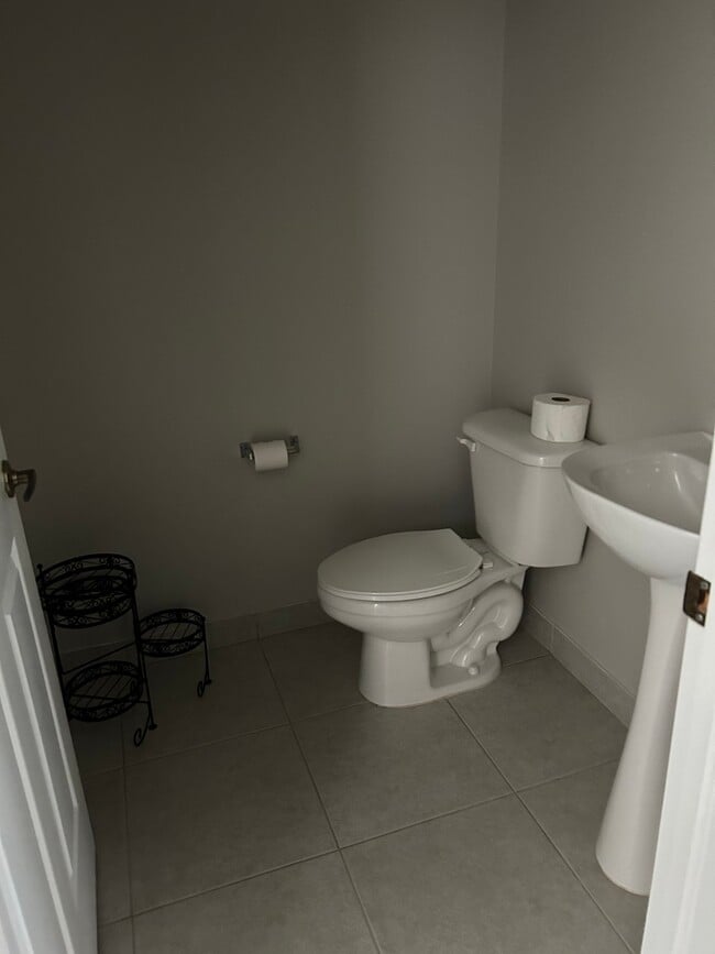 Photo - 637 Tangelo Cir SW