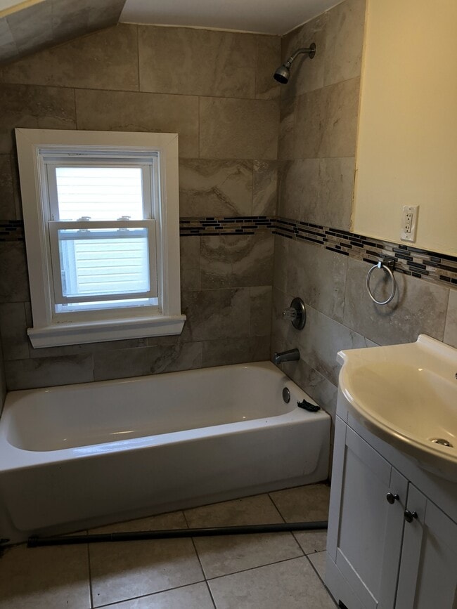 Photo - 64 Cedar Ave Unidad 3