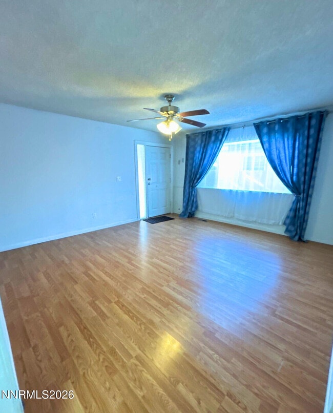 Photo - 1995 Trainer Wy