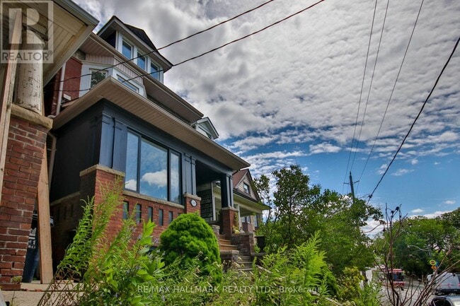 Photo - 639 Broadview Ave Unit Main Fl