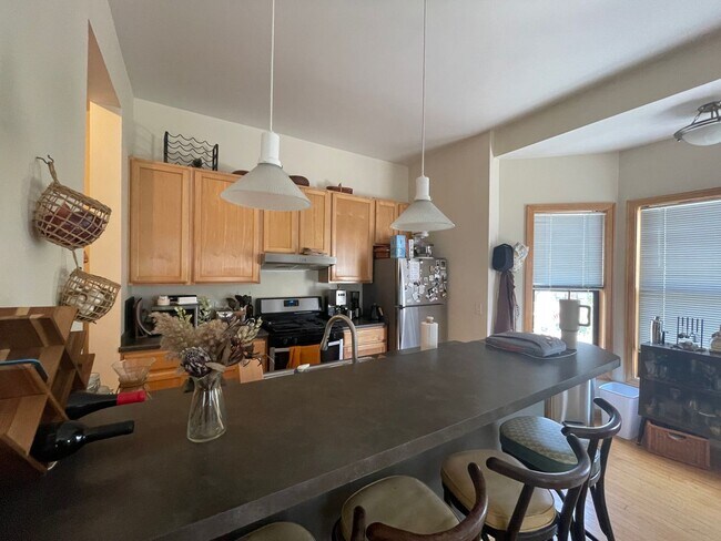 624 E. Ogden Ave