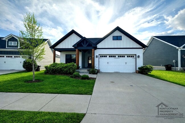 Building Photo - Coming Soon – Charming Home in Jeffersonville!