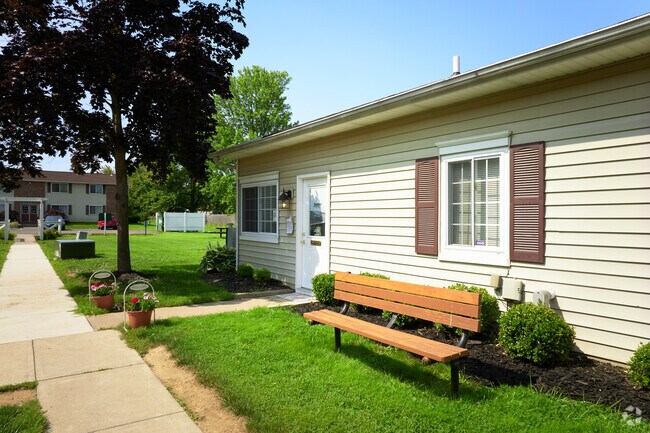 Bradford Manor Apartments