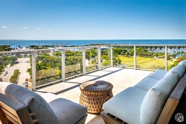 Building Photo - 2675 S Bayshore Dr Unit 902S Rental