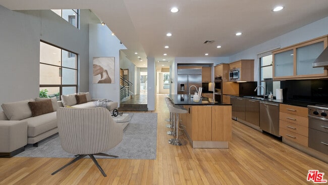 Photo - 143 Union Jack Mall