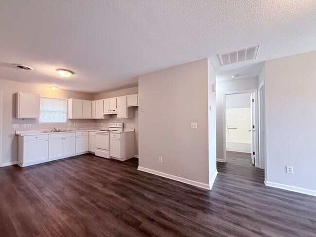 Photo - 309 Ingram St Unit #D