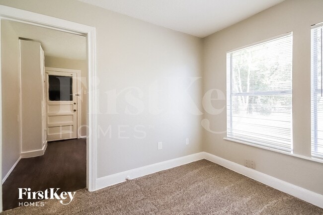 Photo - 706 E Humble St