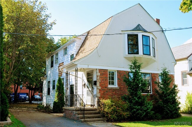 Photo - 7 Beverly Ave