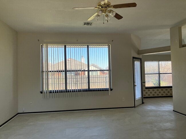 Photo - 16300 Seminole Dr