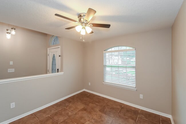 Photo - 4737 Kernan Mill Ln E
