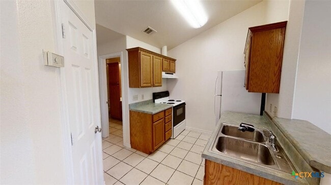 412 Burleson St Unit 121