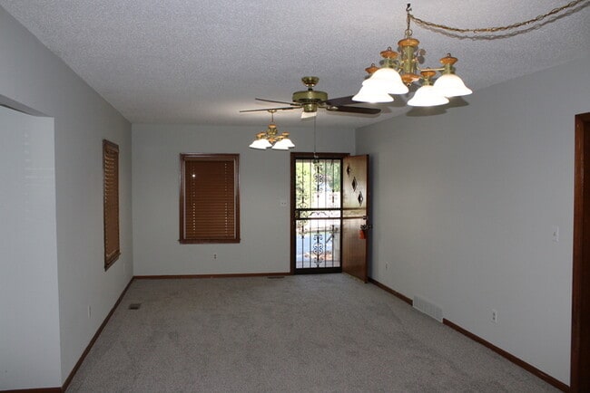 Photo - 3bed 2 bath in KCK off Turner and I-635
