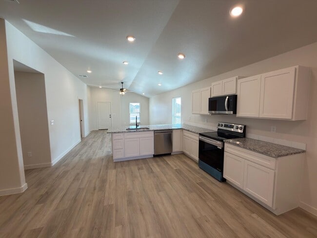 Photo - 1209 Cottonwood Ave