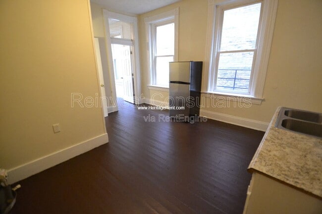 Photo - 1042 Marshall Ave Unit 4