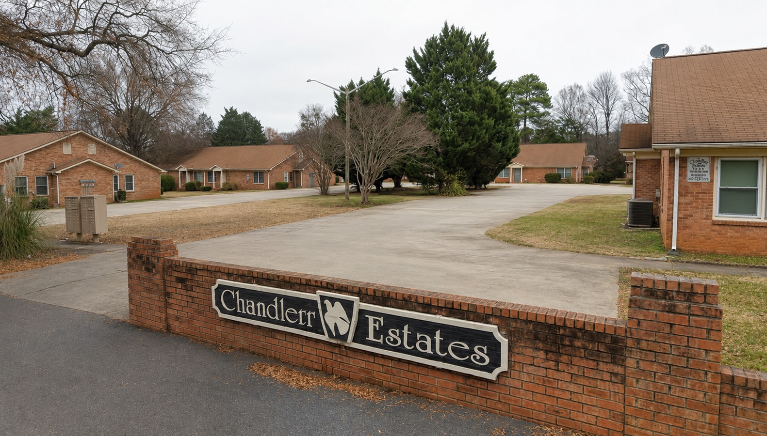Photo - 1100 Chandler Dr