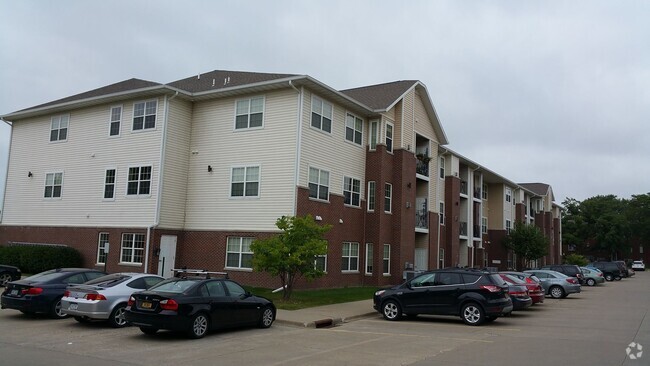 Building Photo - AVAILABLE NOW!!!  Beautiful 2 bedroom, 2 b... Rental