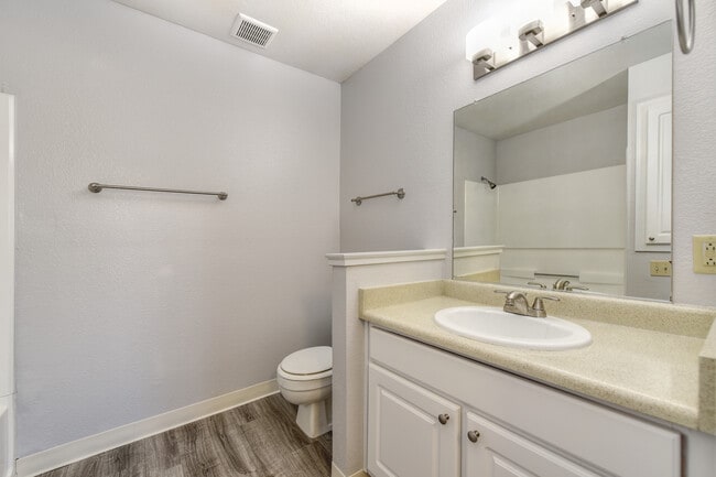 Photo - Quail Pointe