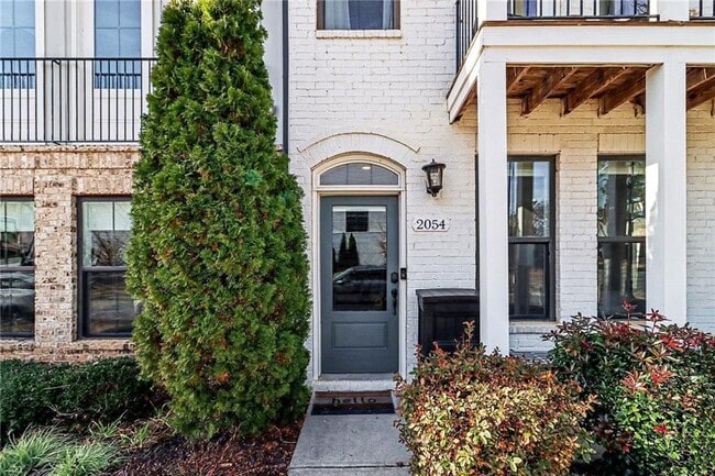 Photo - 2054 Rockledge Rd NE