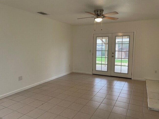 Photo - Charming 3-Bedroom, 2-Bathroom Single-Story Home in Sacramento!