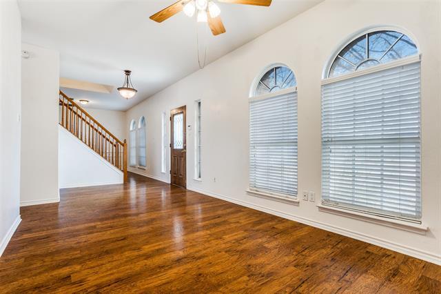 Photo - 2511 Thistle Ln