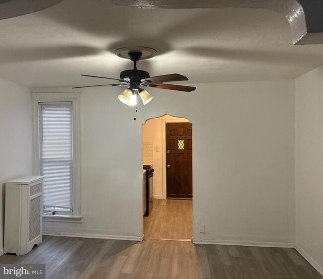 Photo - 6380 Marsden St