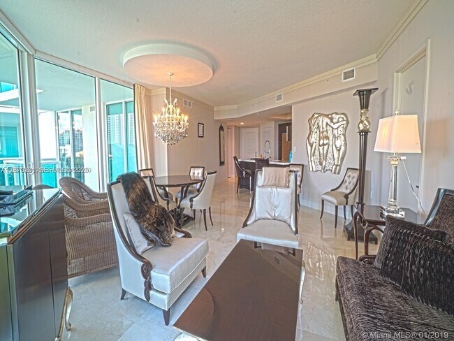Building Photo - 200 Sunny Isles Blvd Unit 2-704