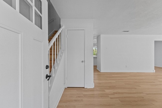 Photo - 3223 Deer Valley Dr