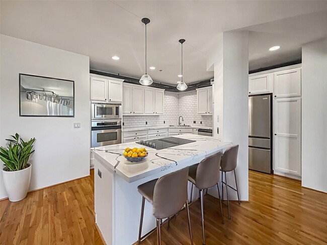 Photo - 1005 S Shepherd Dr Unidad 210