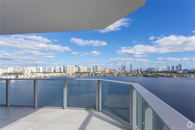 Building Photo - 17111 Biscayne Blvd Unit 1510 Rental