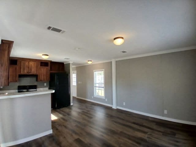 Photo - 1660 Genie St